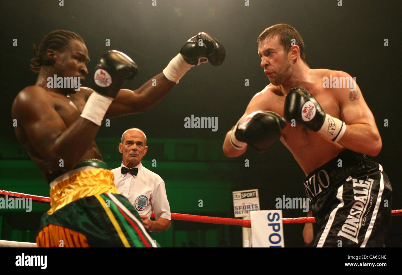 Wales' Enzo Maccarinelli (right) and Guyana's Wayne Braithwaite in action during the WBO Cruiserweight bout at The International Arena, Cardiff. Stock Photo