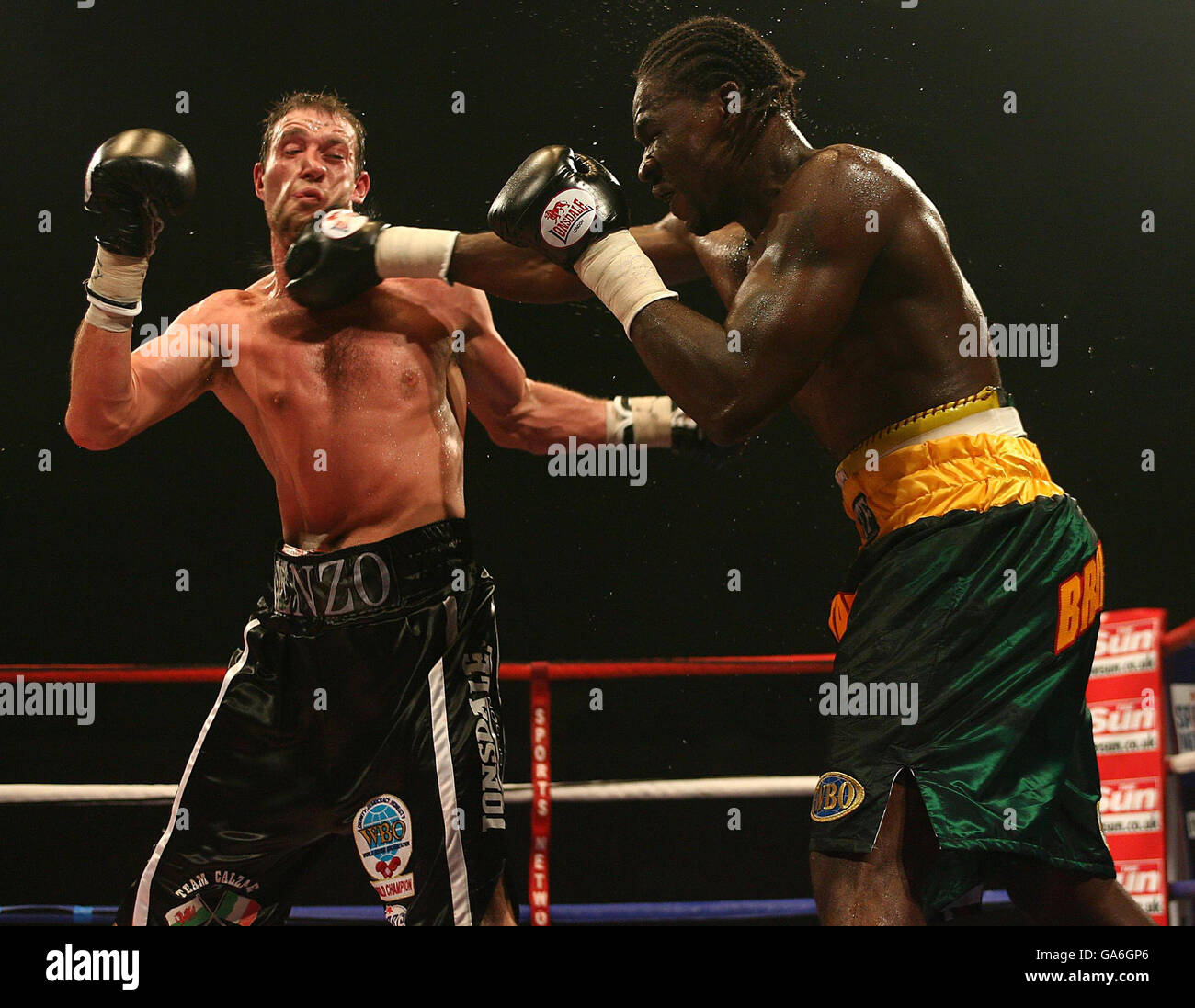 Enzo maccarinelli v wayne braithwaite hires stock photography and