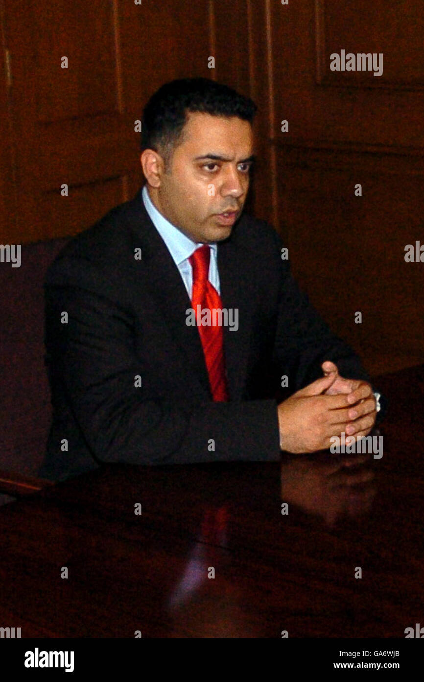 Shahid Malik MP Of Dewsbury Among A Delegation Of Muslim Labour MP s 