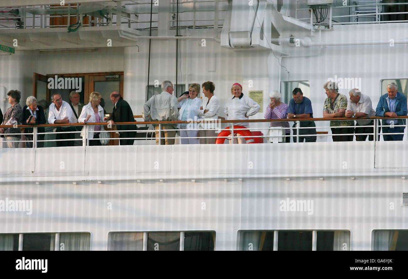 Legionnaires' Disease cruise liner returns to Dover Stock Photo Alamy