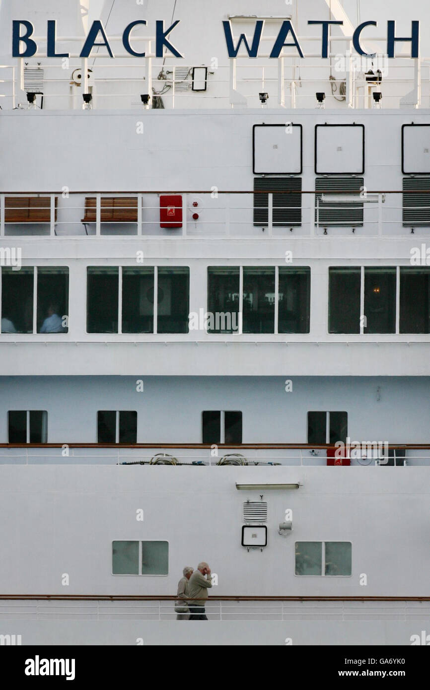 Legionnaires' Disease cruise liner returns to Dover Stock Photo Alamy