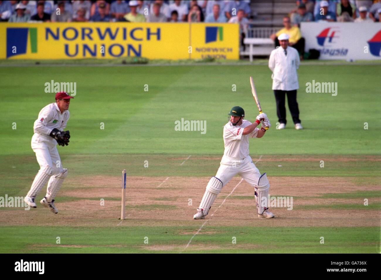 Cricket Cheltenham and Gloucester Trophy Final Leicestershire v