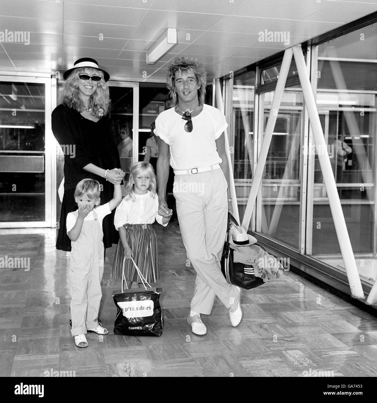 Rod Stewart and Family - Heathrow Airport Stock Photo