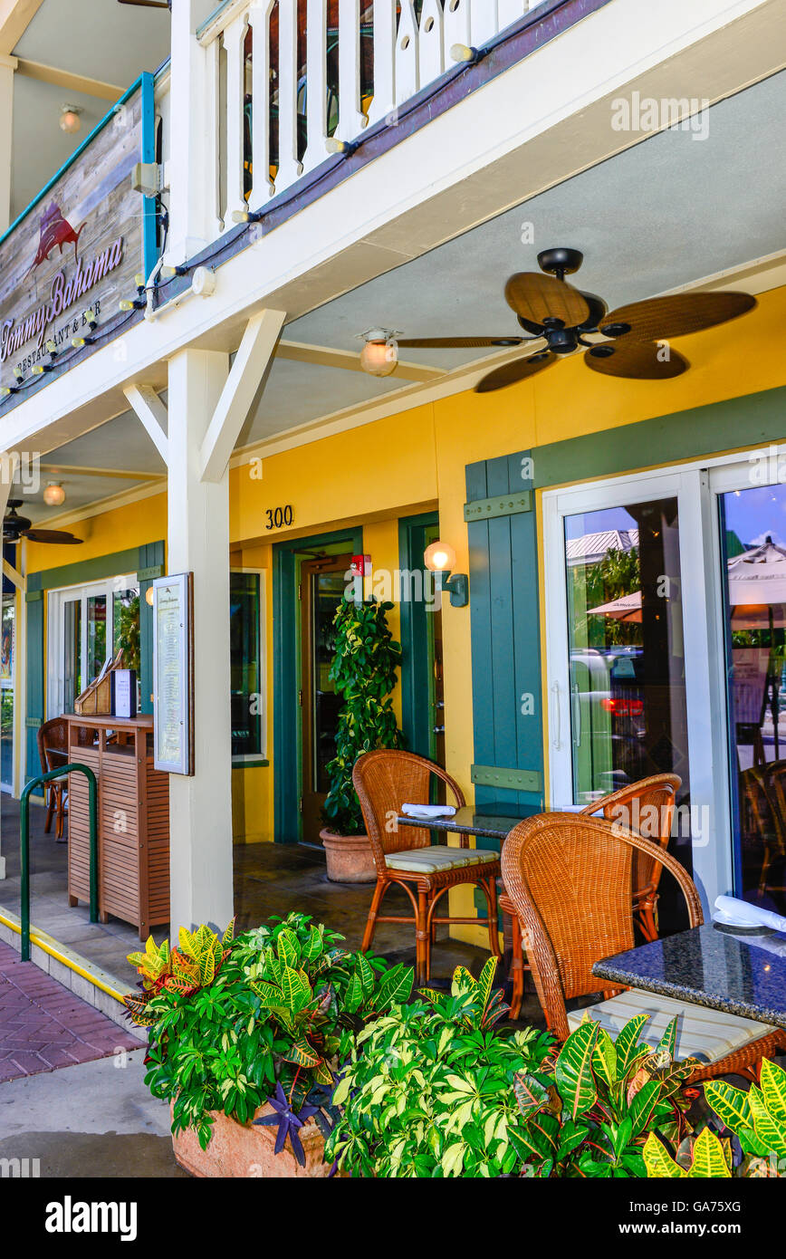 Tropical themed Tommy Bahama Restaurant & Bar entrance & patio on St. Armand's Circle in Sarasota, FL Stock Photo