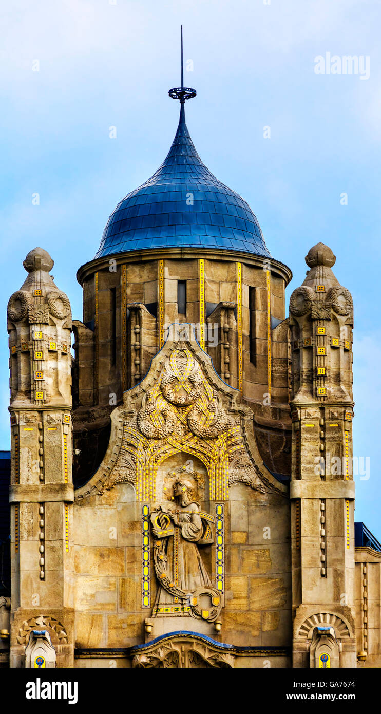 Gresham Palace Budapest Hungary.  Built in 1906 as Art Nouveau architecture. Stock Photo