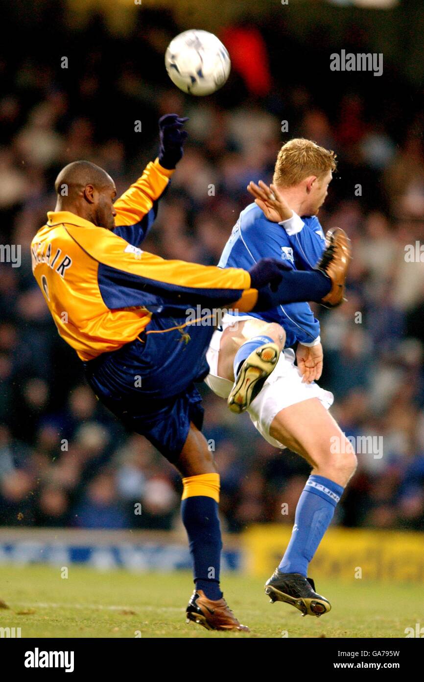 Soccer - FA Barclaycard Premiership - Ipswich Town v Leicester City. Ipswich Town's Alun Armstrong (r) and Leicester City's Frank Sinclair battle for the ball Stock Photo