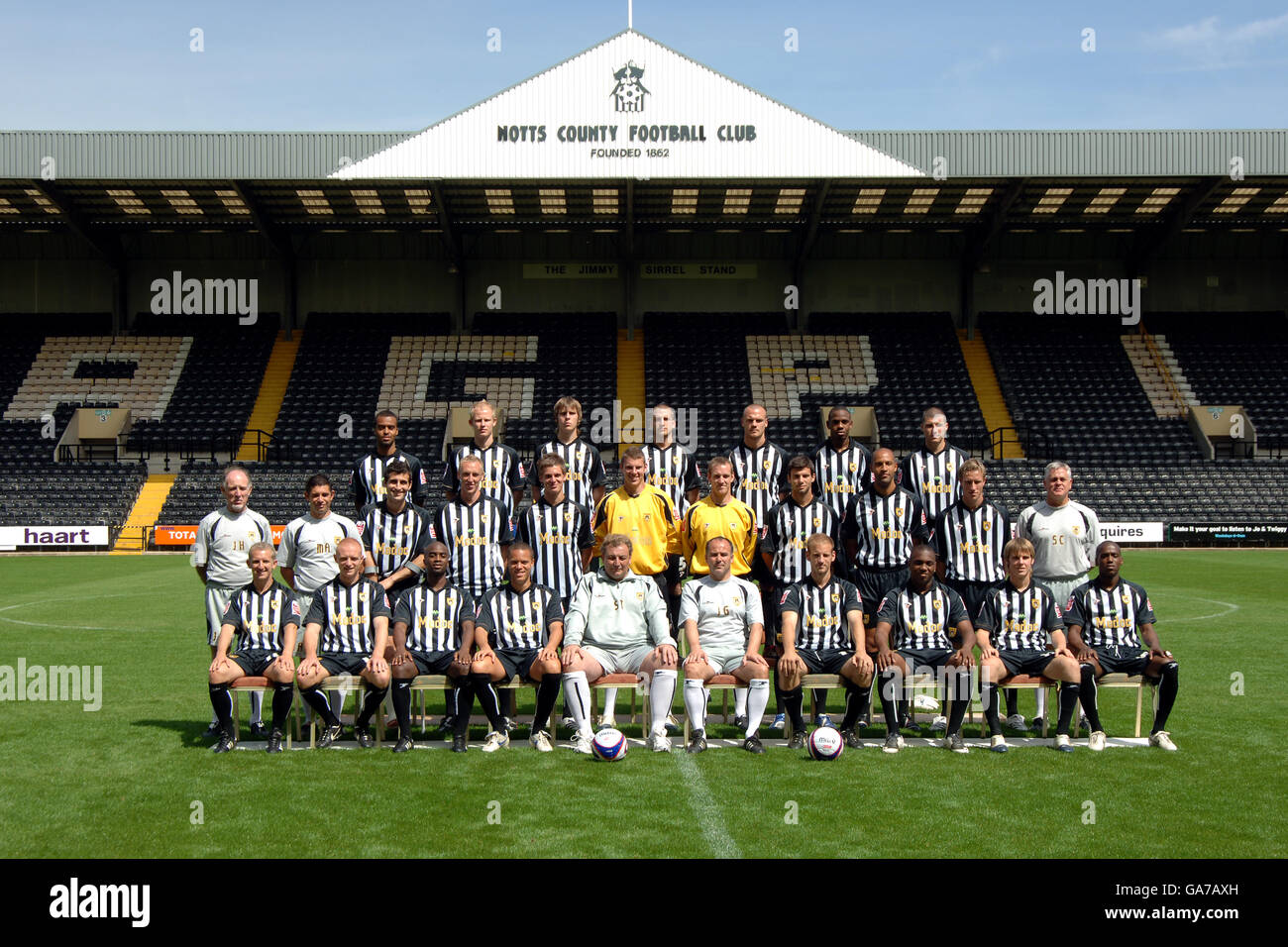 Soccer - Coca-Cola Football League Two - Notts County Photocall 2007/08 - Meadow Lane. Notts County team group Stock Photo