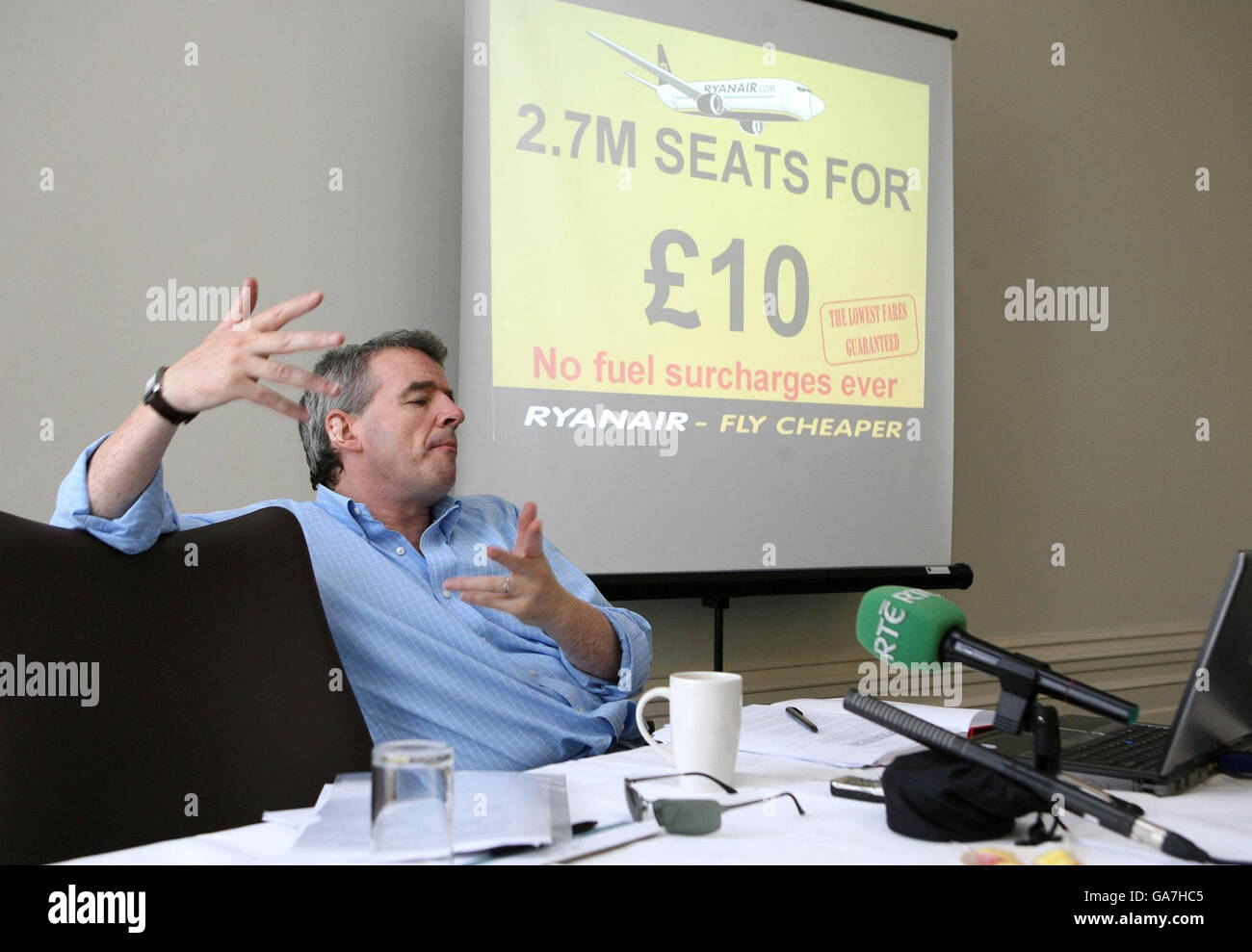 Surcharges hires stock photography and images Alamy