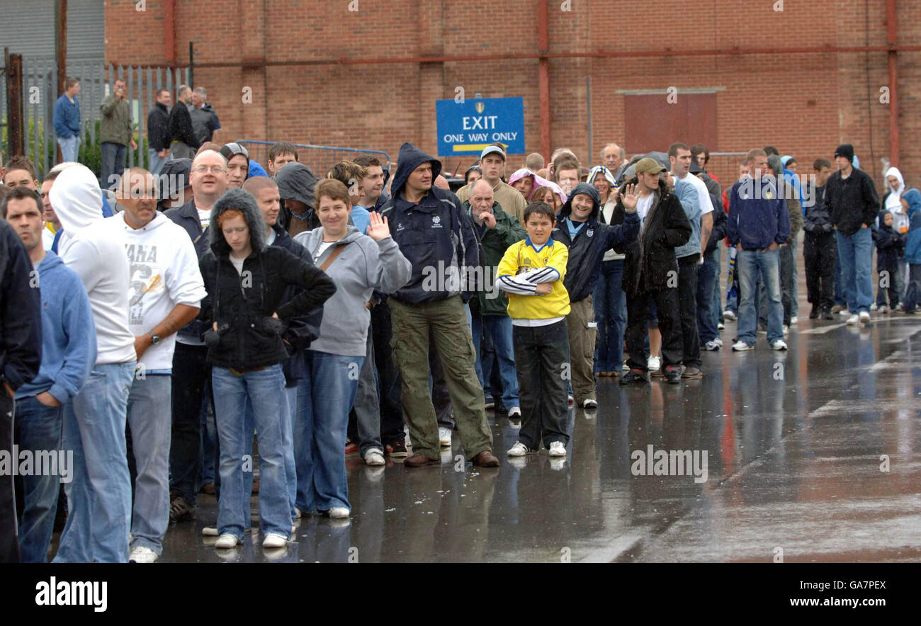 Kick off at Elland Road for Leeds' first home game is delayed for 15 minutes because of queues for tickets before the Coca-Cola Football League One match at Elland Road, Leeds. Stock Photo