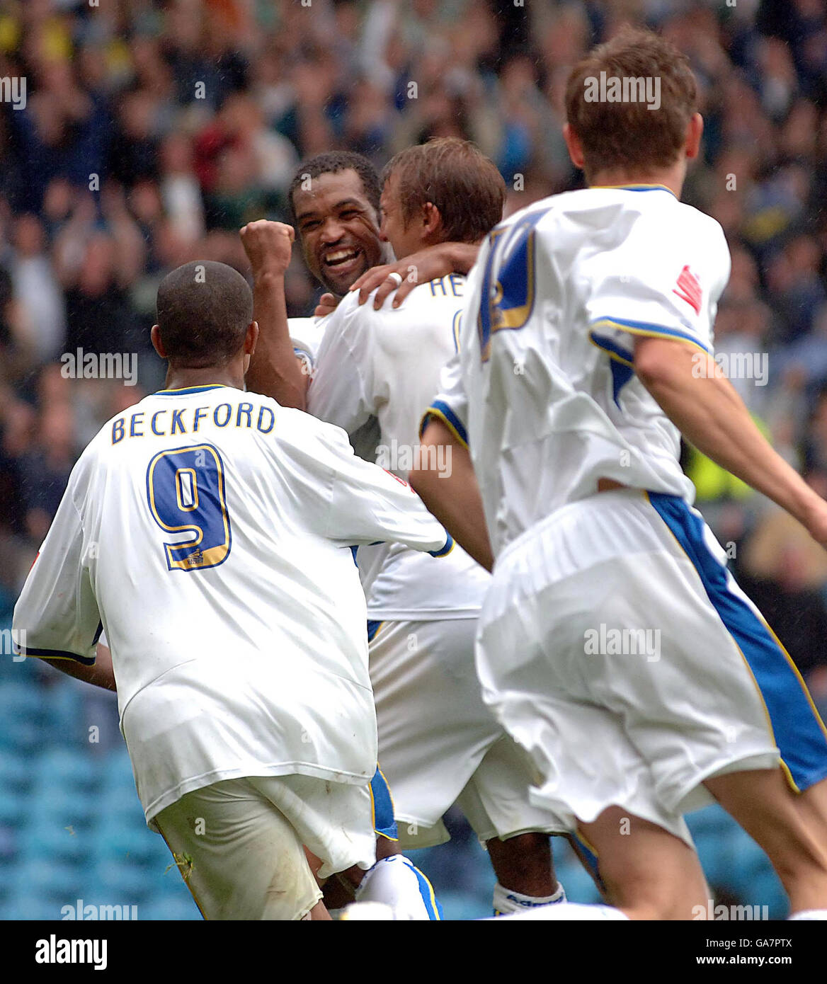 Leeds United's Rui Marques (centre) celebrates with team mates after scoring during the Coca-Cola Football League One match at Elland Road, Leeds. Stock Photo