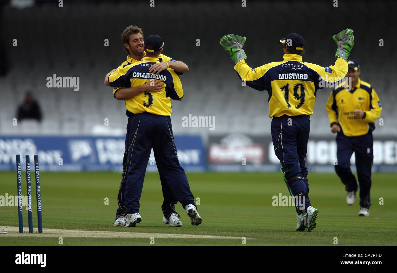 Durham's Liam Plunkett celebrates the wicket of Hampshire's Dimitri Mascarenhas during the Friends Provident Trophy Final at Lord's Cricket Ground, St John's Wood, London. Stock Photo