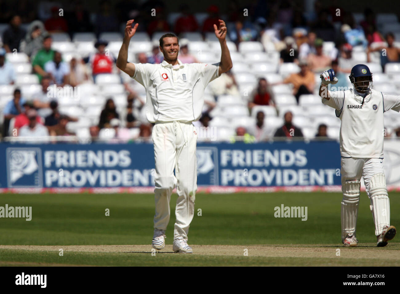 Cricket - npower Second Test - England v India - Day Five - Trent Bridge. England's Chris Tremlett rues a missed chance. Stock Photo