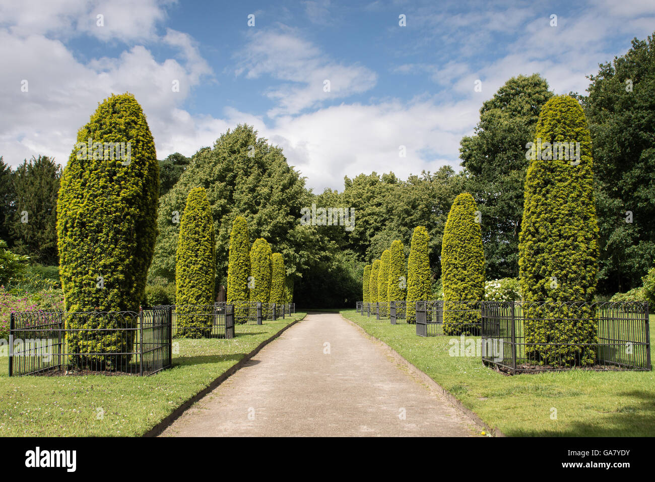 speke hall house and gardens Stock Photo - Alamy