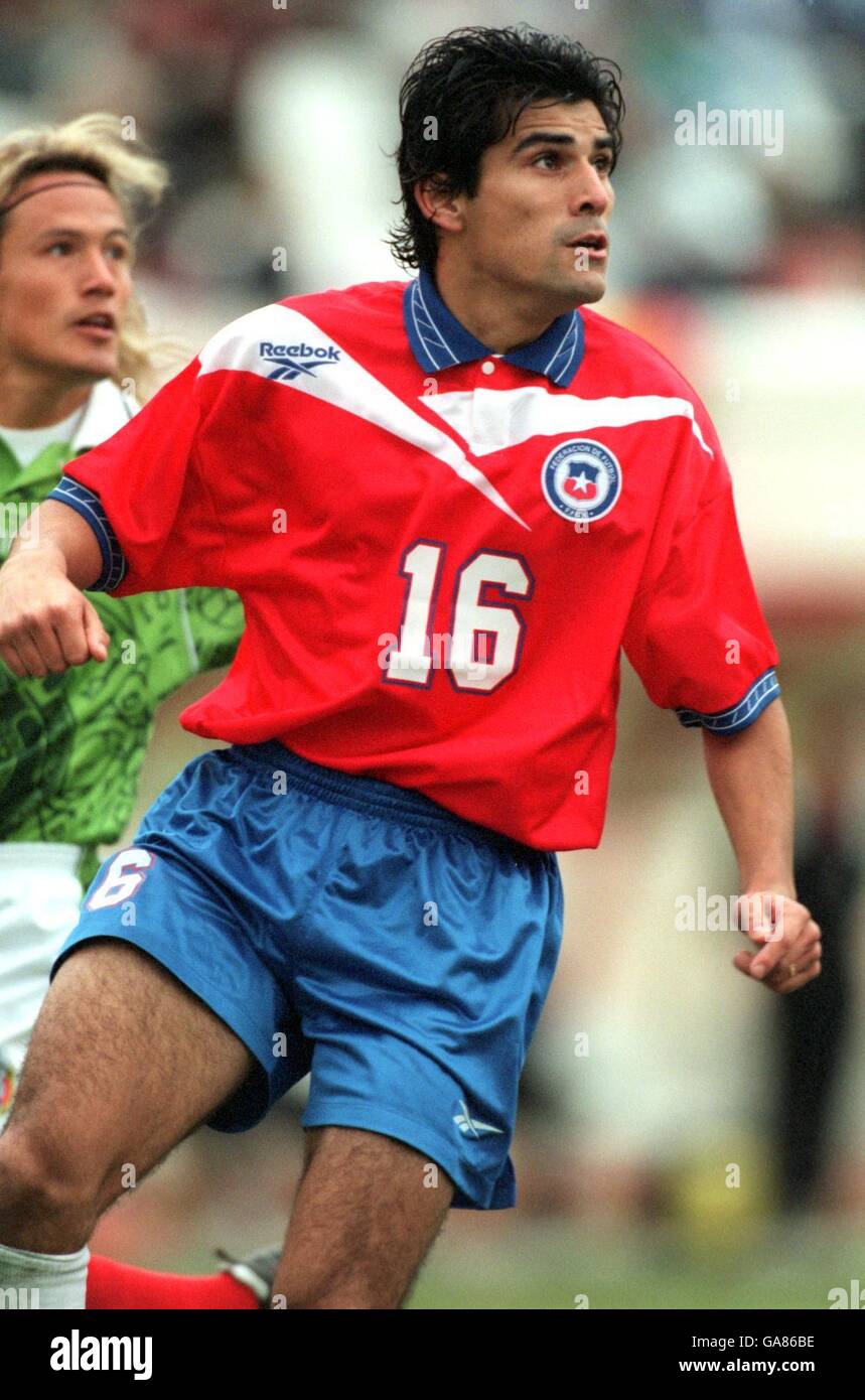 Soccer copa america 1999 paraguay hires stock photography and images
