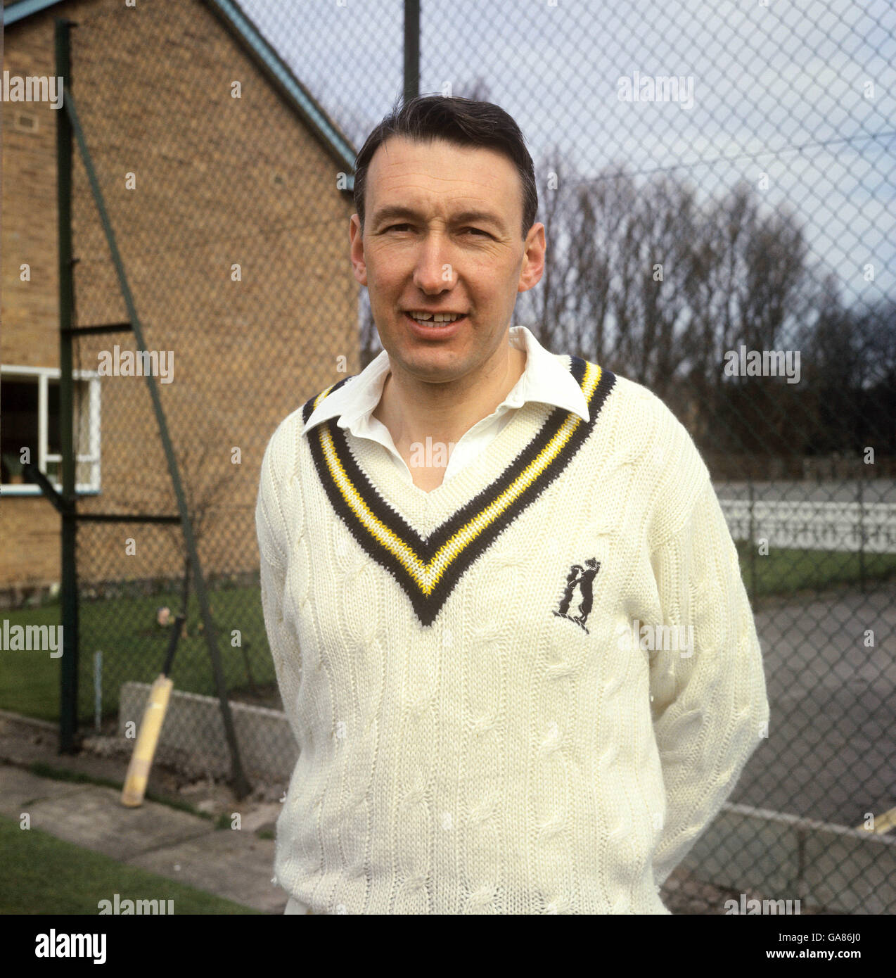 Tom Cartwright, Warwickshire County Cricket Club reports for 1969 season at Edgbaston Stock Photo
