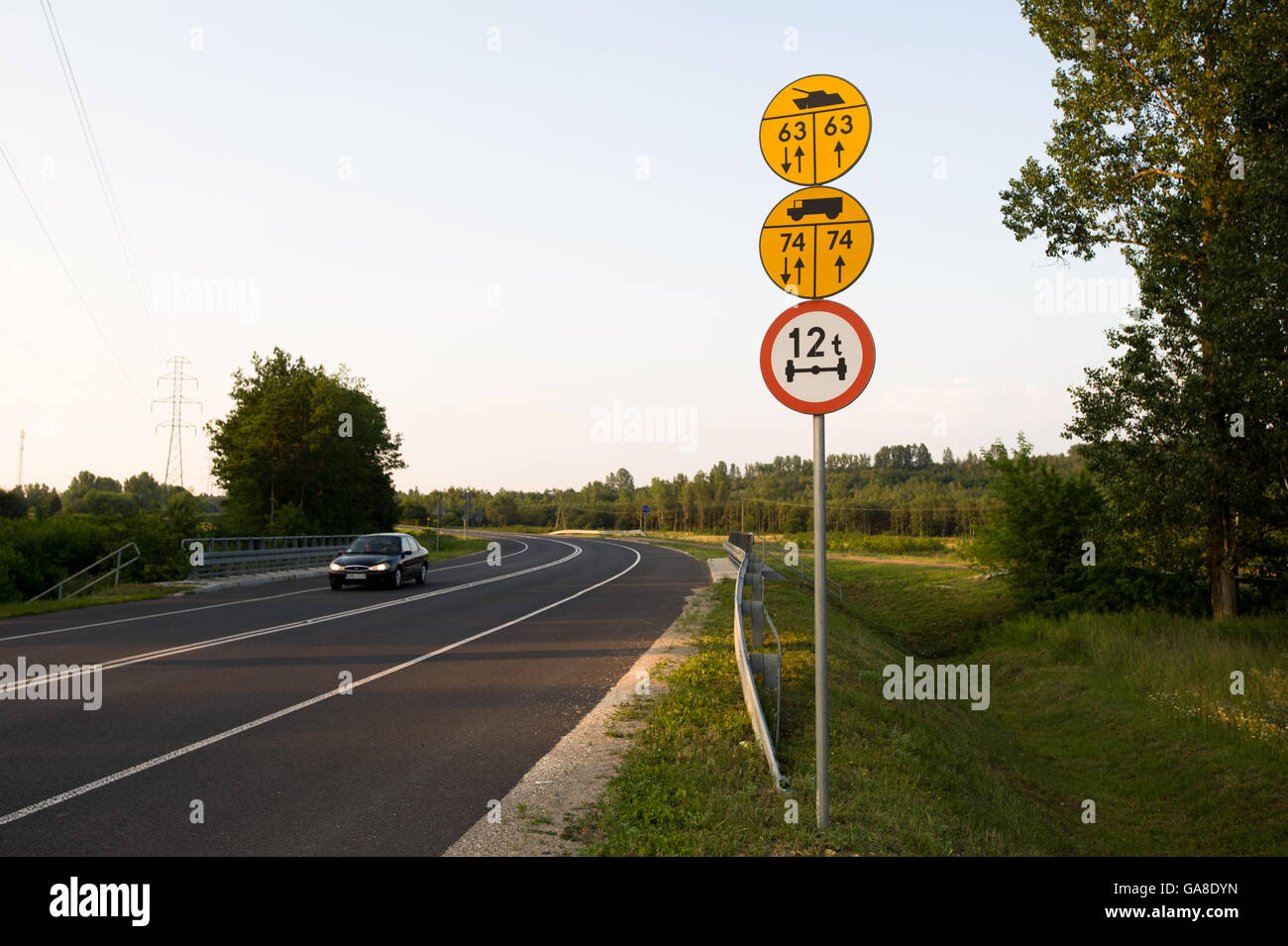 Kleszczow, Poland. 24th June, 2016. Military road signs in Poland ©Marcin Rozpedowski/Alamy Stock Photo Stock Photo