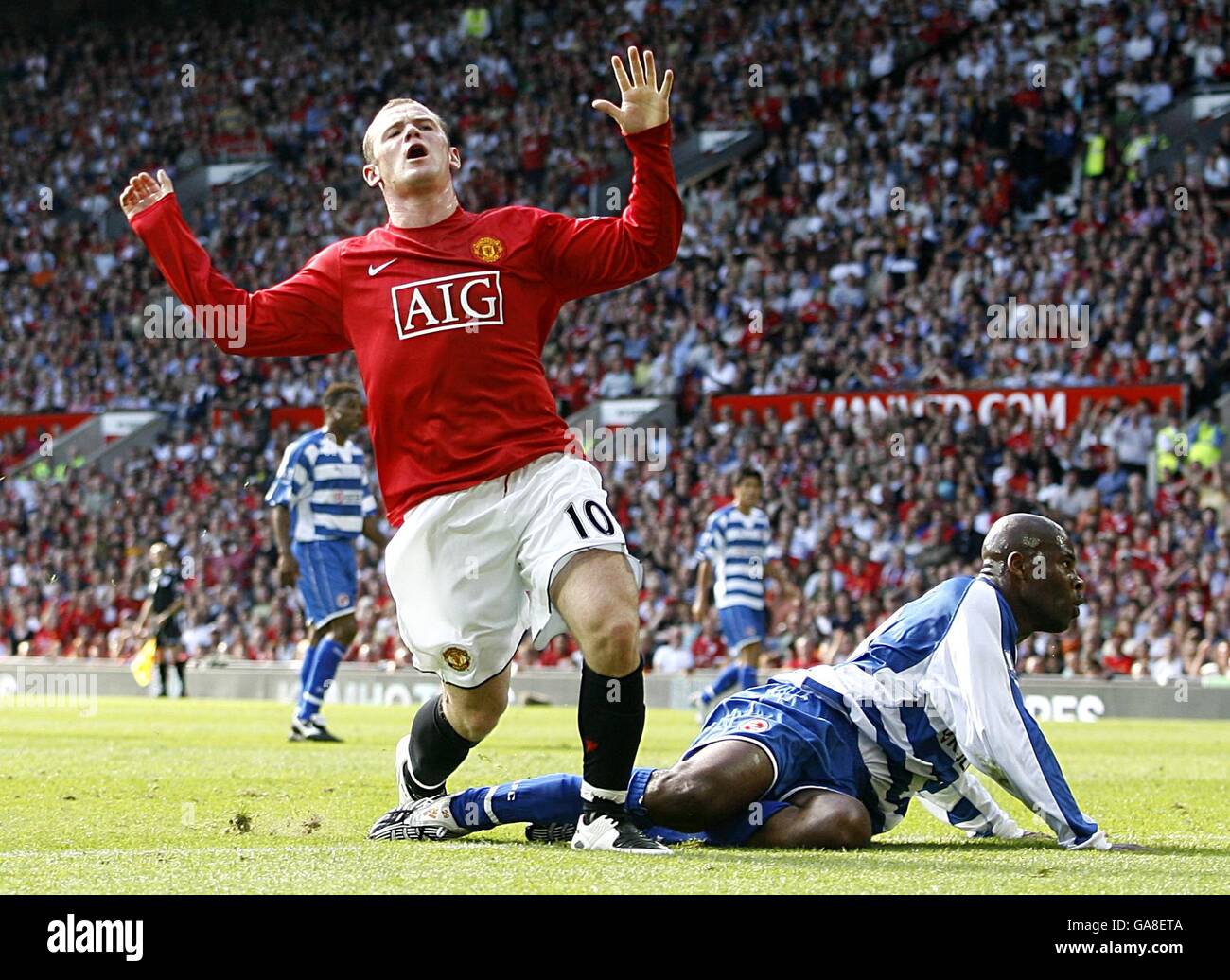 Soccer - Barclays Premier League - Manchester United v Reading - Old Trafford Stock Photo