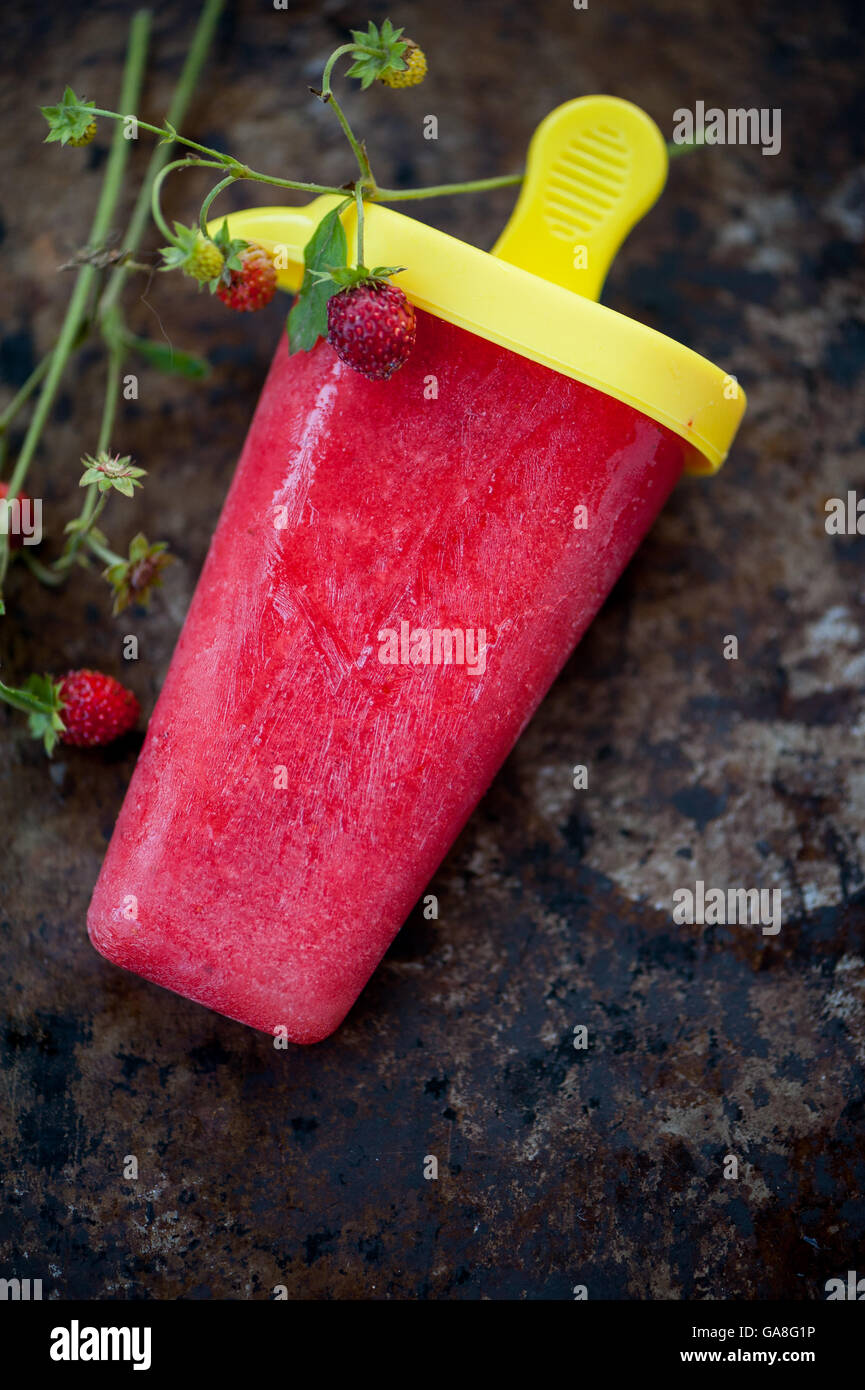 Strawberry ice cream popsicle Stock Photo Alamy