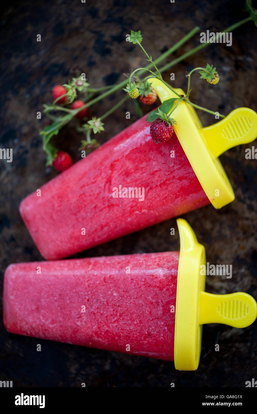 Strawberry ice cream popsicle Stock Photo Alamy