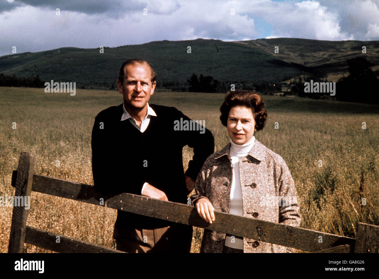 Royalty - The Queen and Duke of Edinburgh Celebrate Silver Wedding - Balmoral Castle Stock Photo