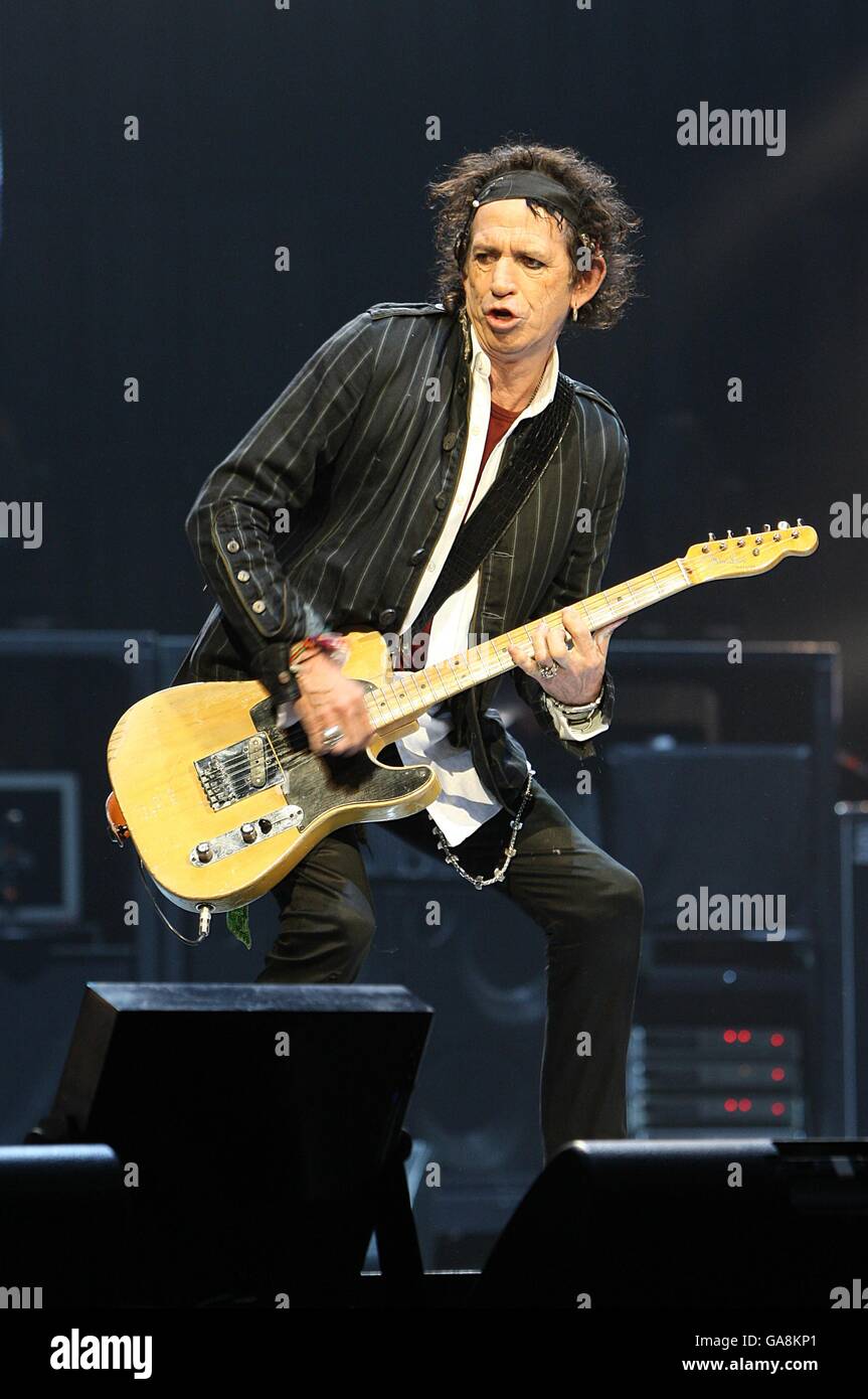 Keith Richards on stage during The Rolling Stones in concert at the O2  Arena in Greenwich, south-east London Stock Photo - Alamy