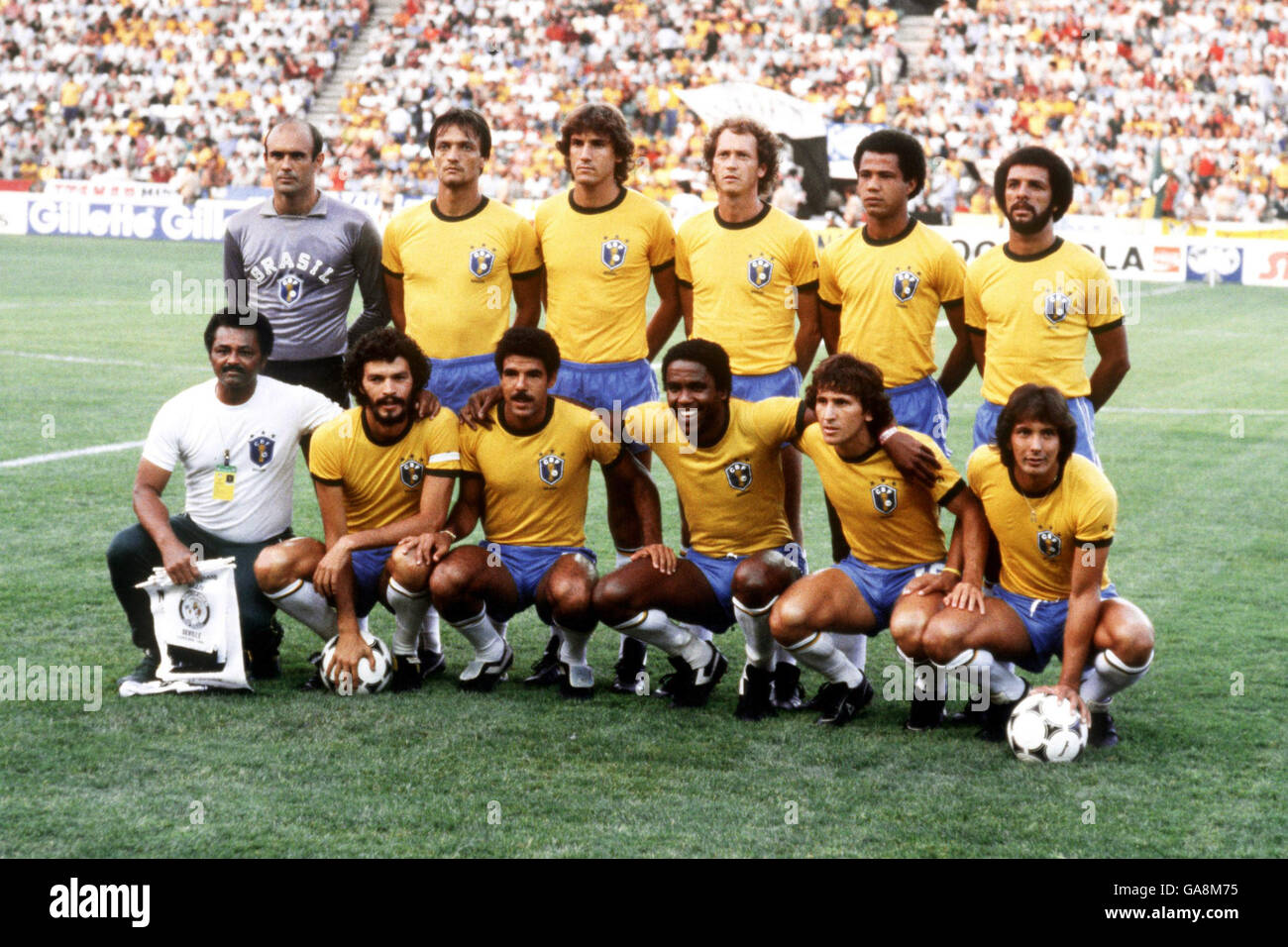 Brazil team group. (top l-r) Waldir Perez, Leandro, Oscar, Falcao, Luizinho, Junior. (front l-r) Trainer, Socrates, Cerezo, Serginho, Zico, Eder. Stock Photo