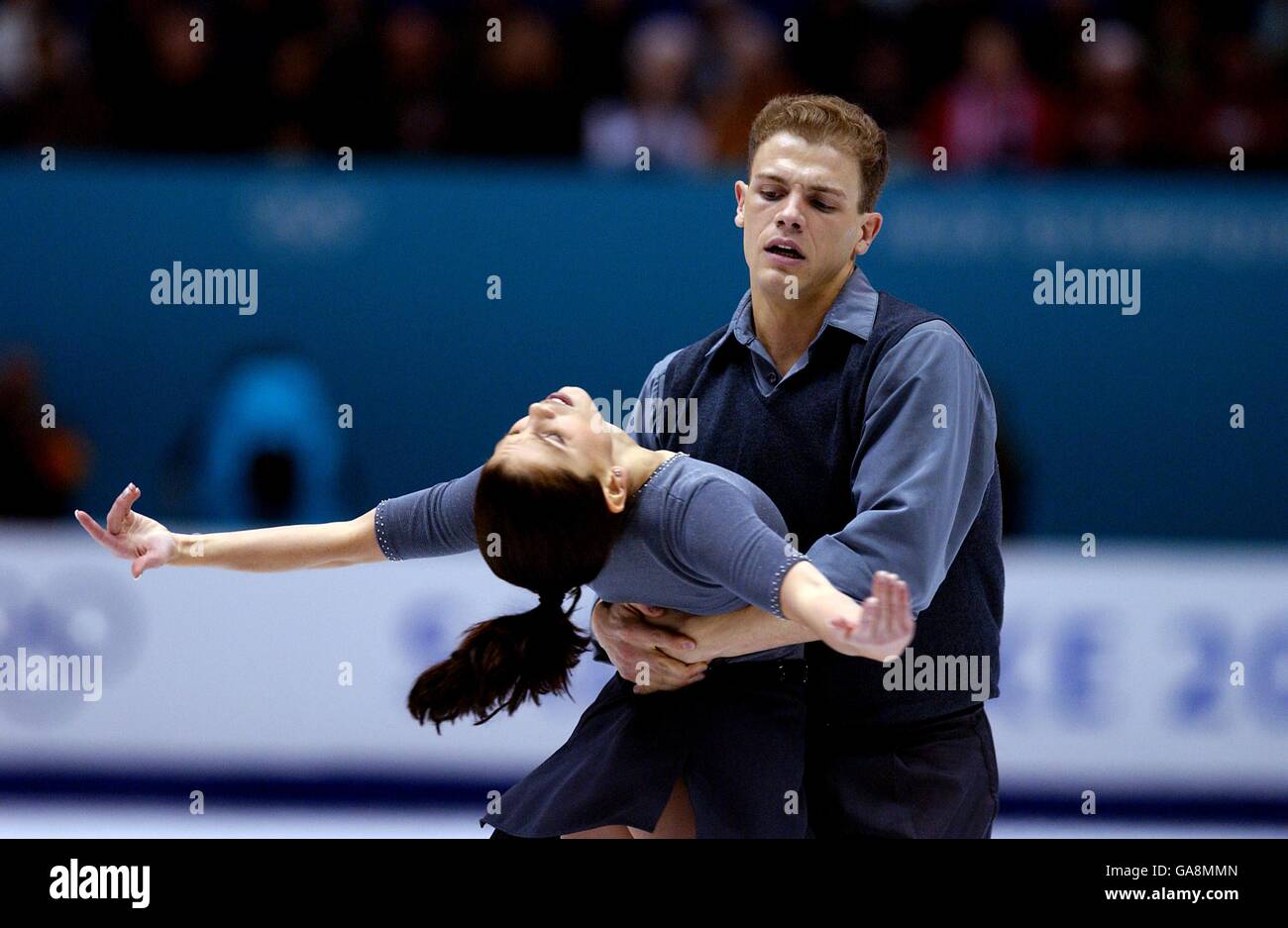 Winter Olympics - Salt Lake City 2002 - Figure Skating - Pairs Free Programme. Jamie Sale and partner David Pelletier on their way to a Silver medal in the pairs figure skating Stock Photo