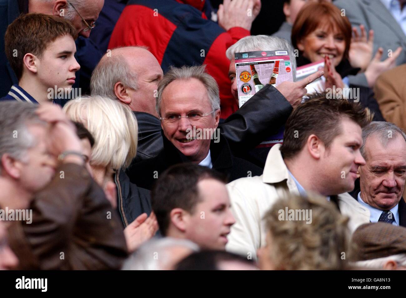 England coach Sven Goran Eriksson mixes in with the crowd at the Valley for the game between Charlton Athletic and Manchester United Stock Photo