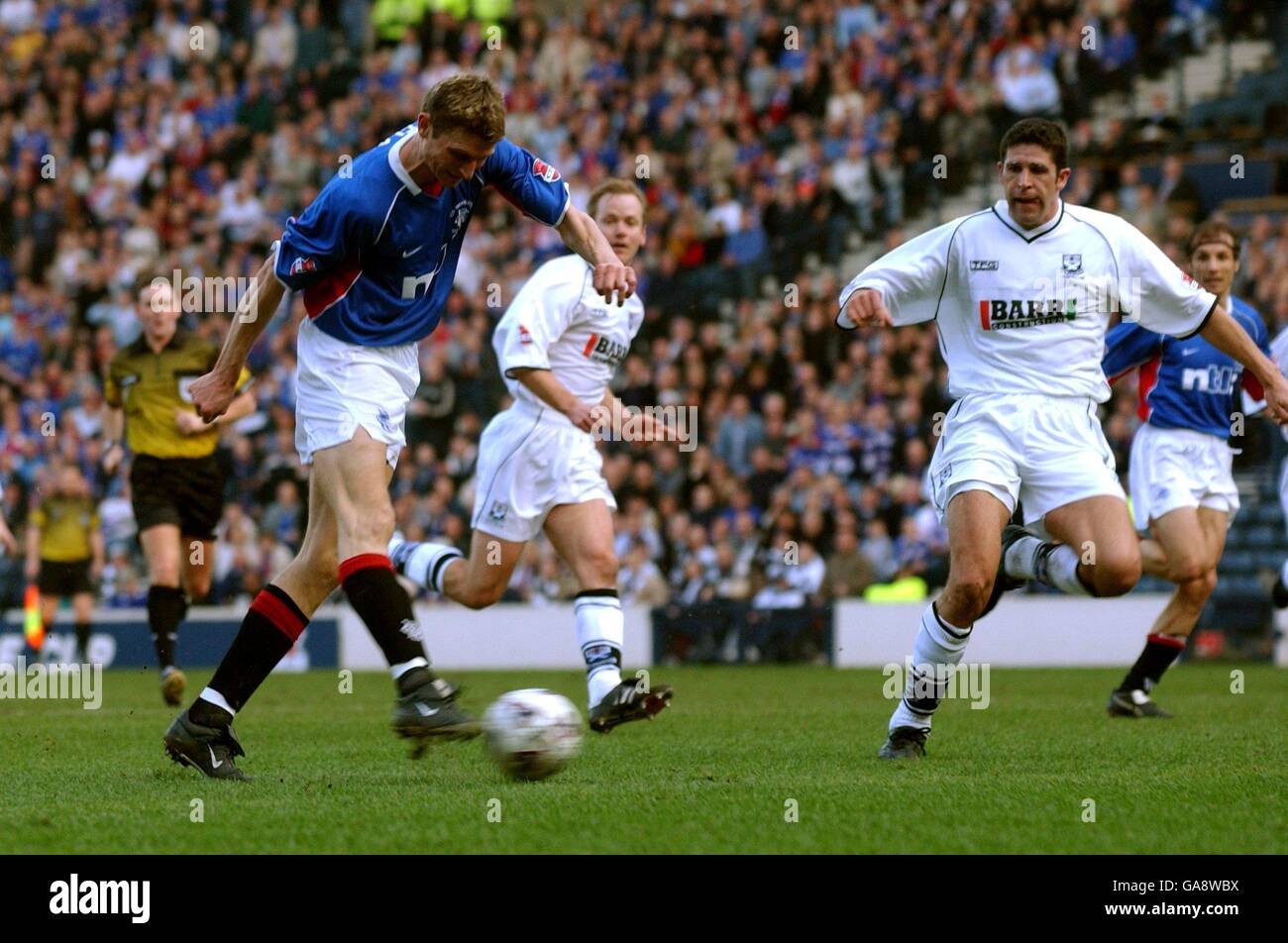 Scottish Soccer - CIS Insurance Cup - Final - Rangers v Ayr United. Rangers' Tore Andre Flo shoots to score the first goal Stock Photo