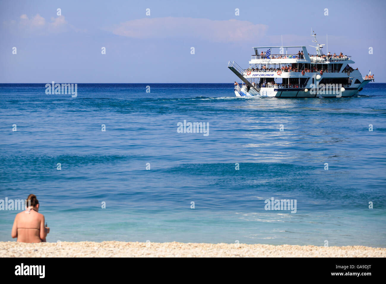 Woman alone beach ship hi-res stock photography and images - Alamy