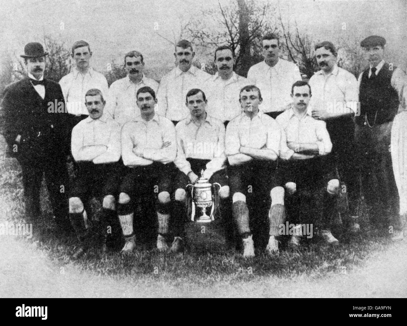 The victorious Nottingham Forest team: (back row, l-r ...