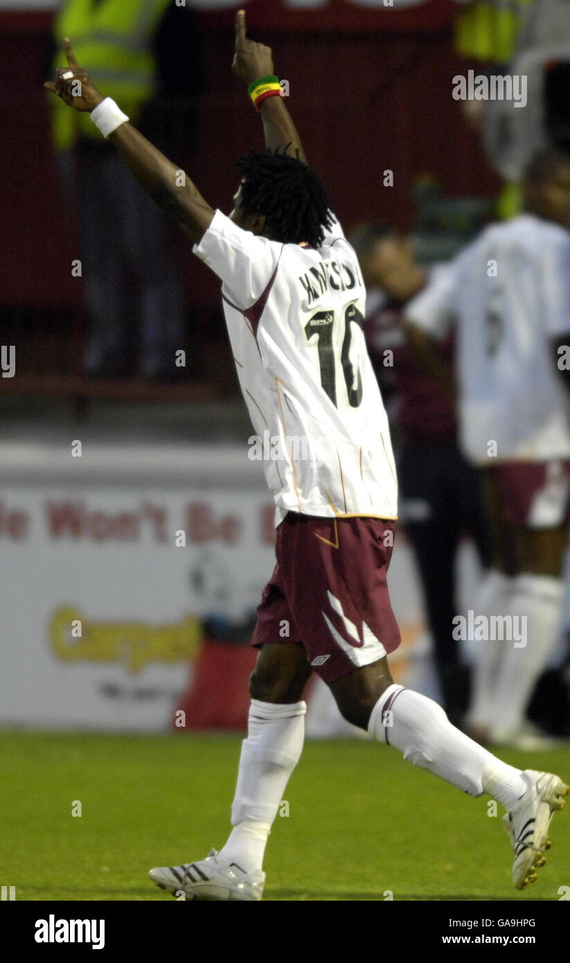 Hearts' Laryea Kingston celebrates his goal during the Clydesdale Bank