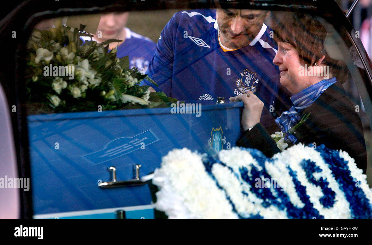 Rhys Jones Funeral Stock Photo Alamy