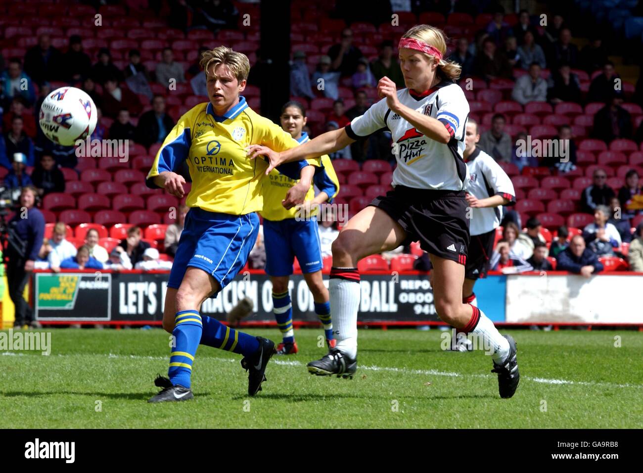 Women's Soccer - AXA FA Women's Cup Final - Fulham Ladies v Doncater Belles Stock Photo