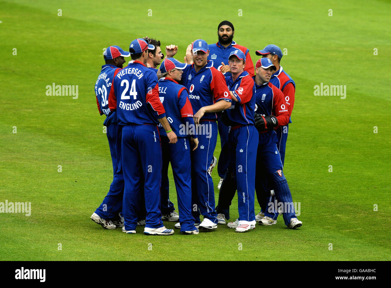 England's Andrew Flintoff celebrates his catch of India's Sourav Ganguly with his team-mates during the Seventh NatWest One Day International at Lord's, London. Stock Photo