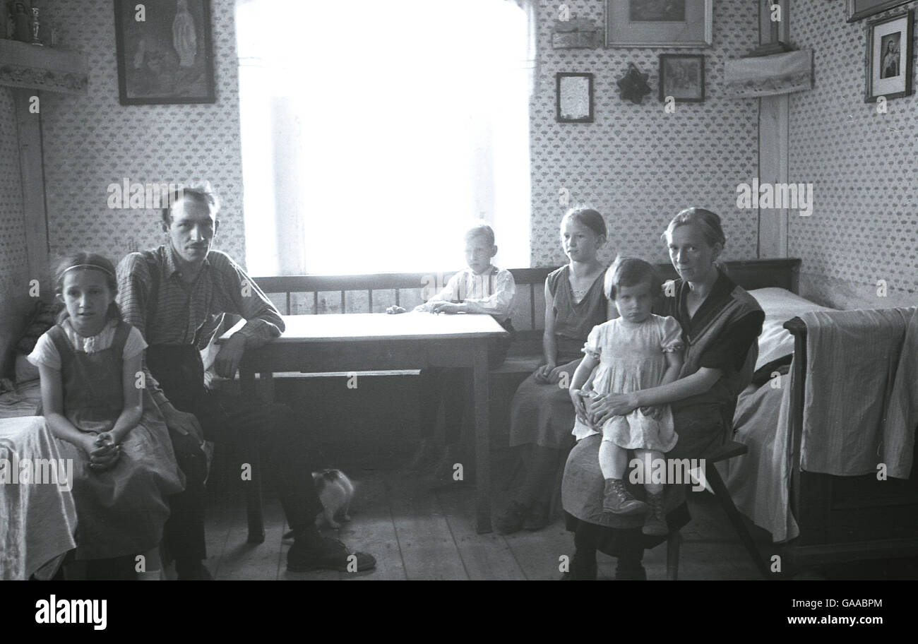 Family 1930s Living Room Stock Photos Family 1930s Living