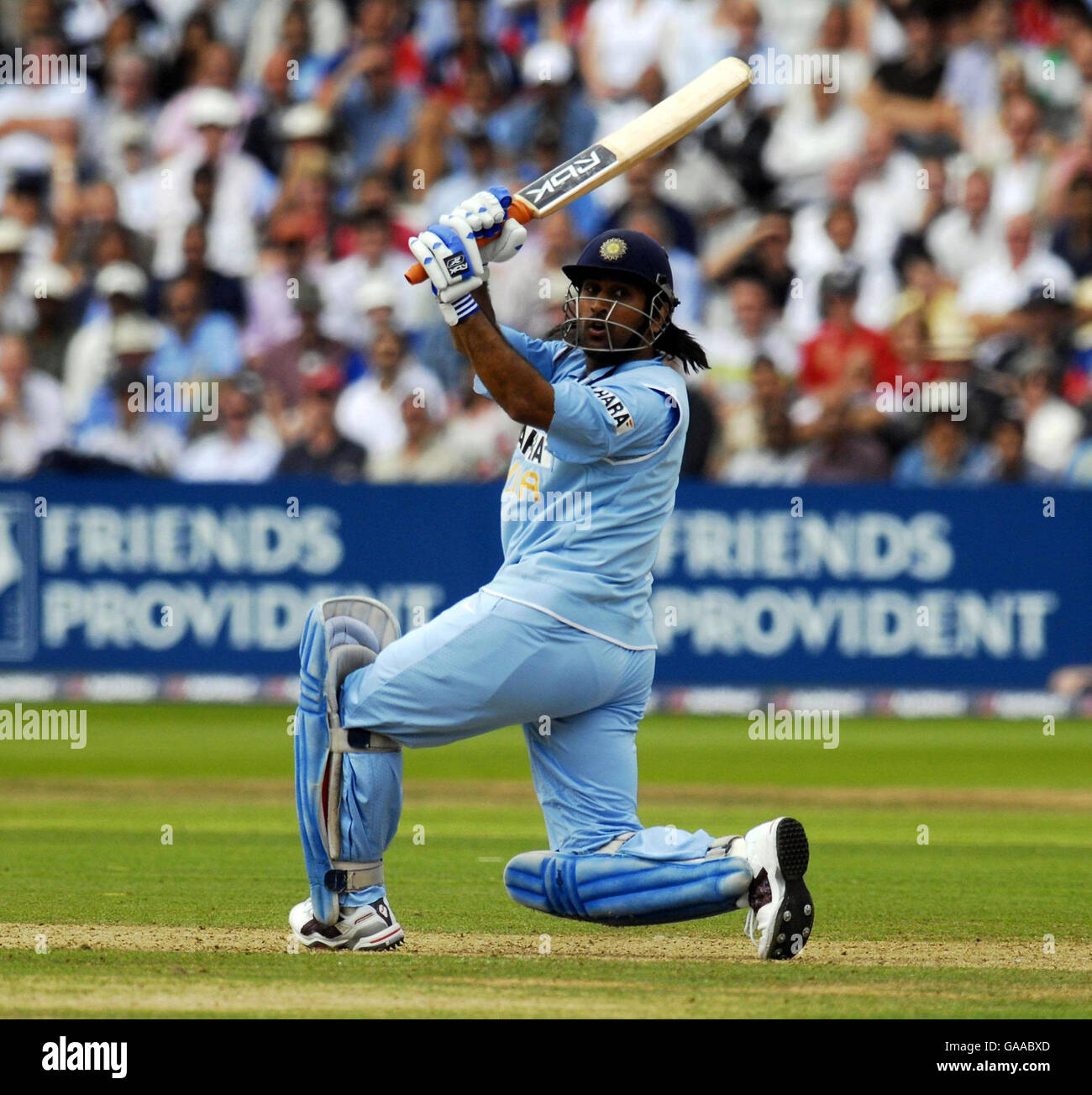 India's Mahendra Dhoni on his way to 50 during the Seventh NatWest One Day International at Lord's, London. Stock Photo