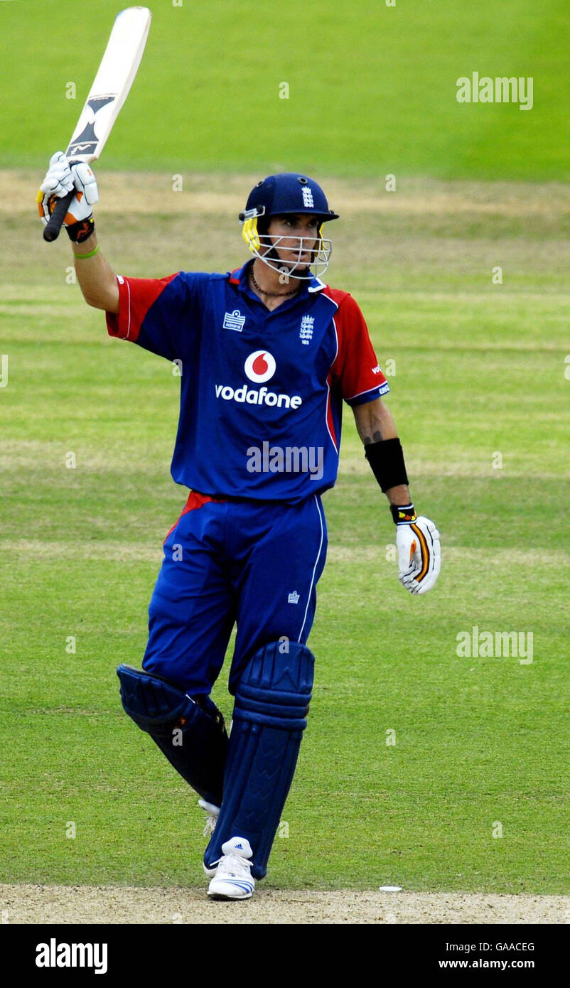England's Kevin Pietersen celebrates his 50 during the Seventh NatWest One Day International at Lord's, London. Stock Photo