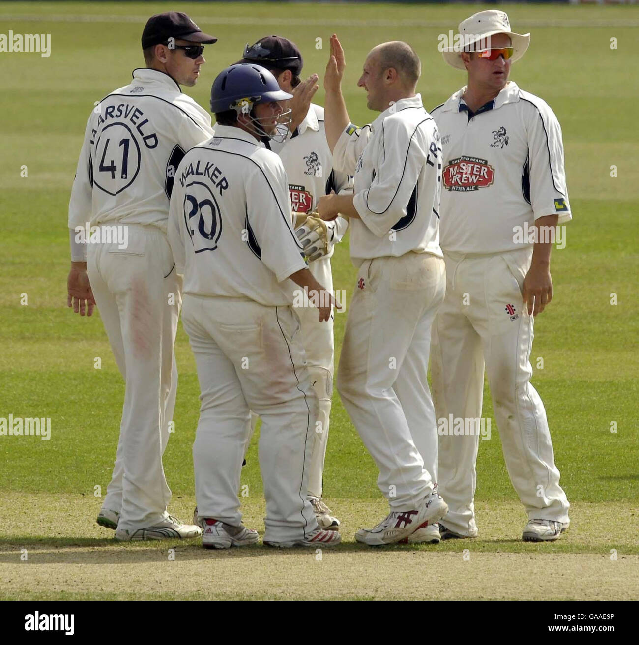 Kent's James Treadwell (2nd right) celebrates the wicket of Hampshire's Michael Carberry during the Liverpool Victoria County Championship Division One match at The Rose Bowl, Southampton. Stock Photo