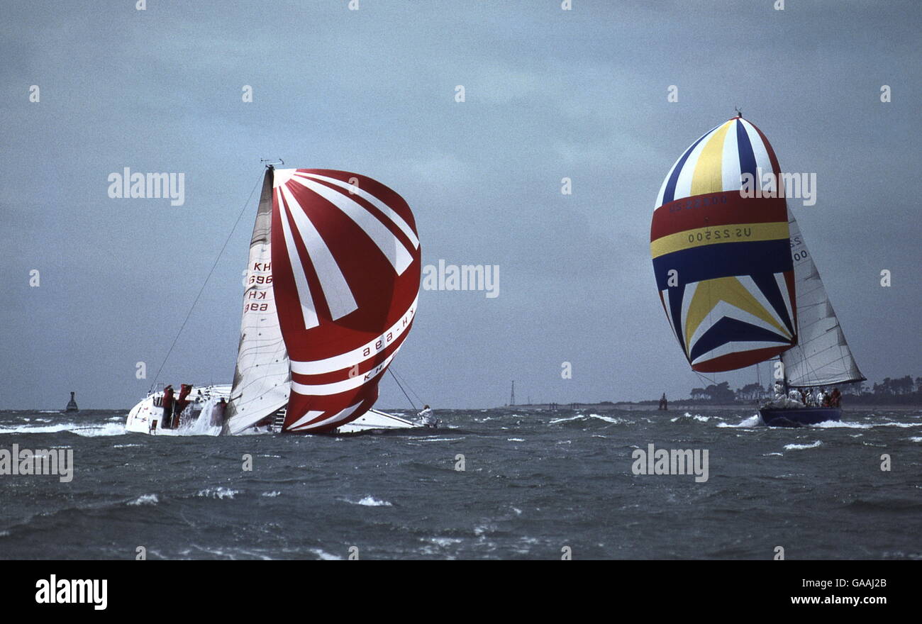 AJAXNETPHOTO. AUGUST, 1979. SOLENT, ENGLAND. - ADMIRAL'S CUPPER DEATH ROLL -  4 - HONG KONG ENTRY VANGUARD PERFORMS A CLASSIC BROACH AND WIPE OUT IN THE GALE FORCE WINDS THAT HIT THE FLEET DURING THE 2ND INSHORE RACE IN THE SOLENT. (THIS IS NR. 4 IN A SERIES OF 5 PICTURES; SEARCH ALAMY KEYWORD - VANGUARD). PHOTO:JONATHAN EASTLAND/AJAX  REF:906091 36 1 Stock Photo