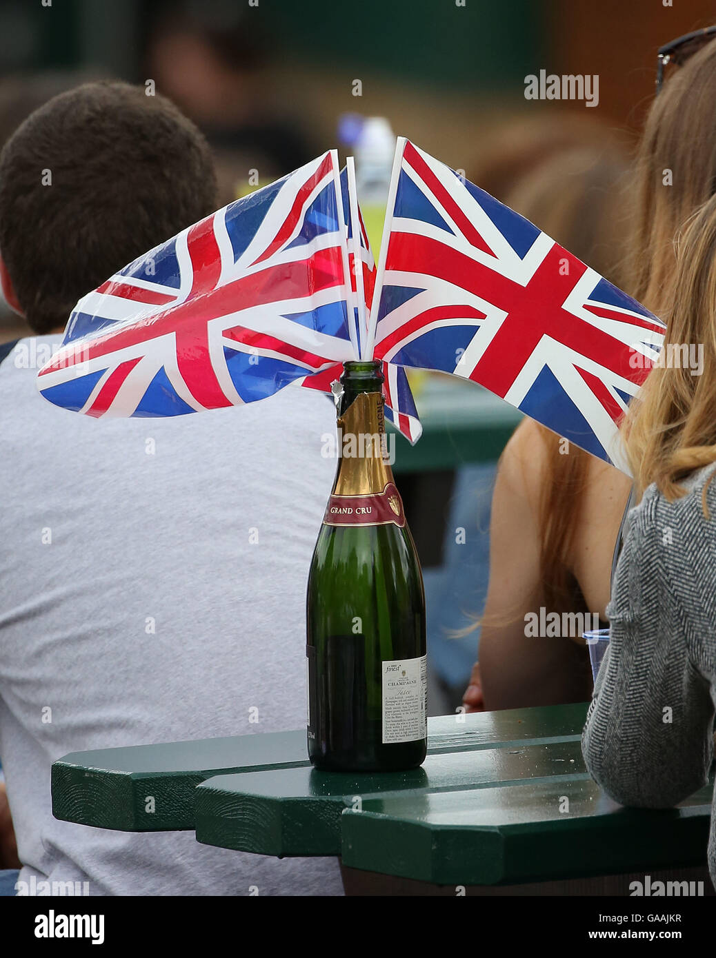 https://c8.alamy.com/comp/GAAJKR/union-jack-flags-in-a-champagne-bottle-on-murray-mound-on-day-seven-GAAJKR.jpg