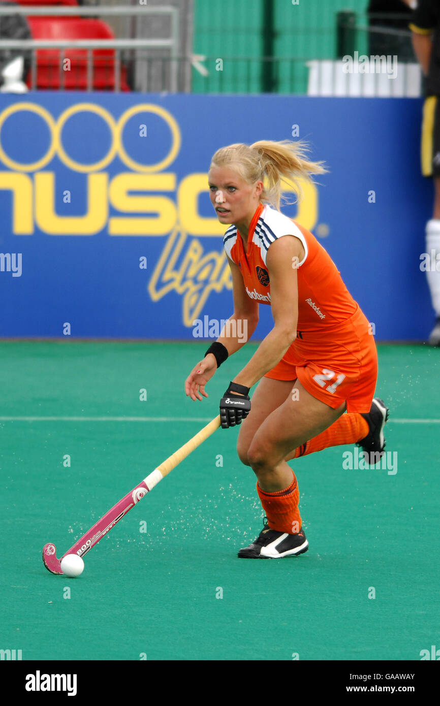 Sophie Polkamp - Field Hockey  Field hockey, Beautiful athletes, Womens  field hockey