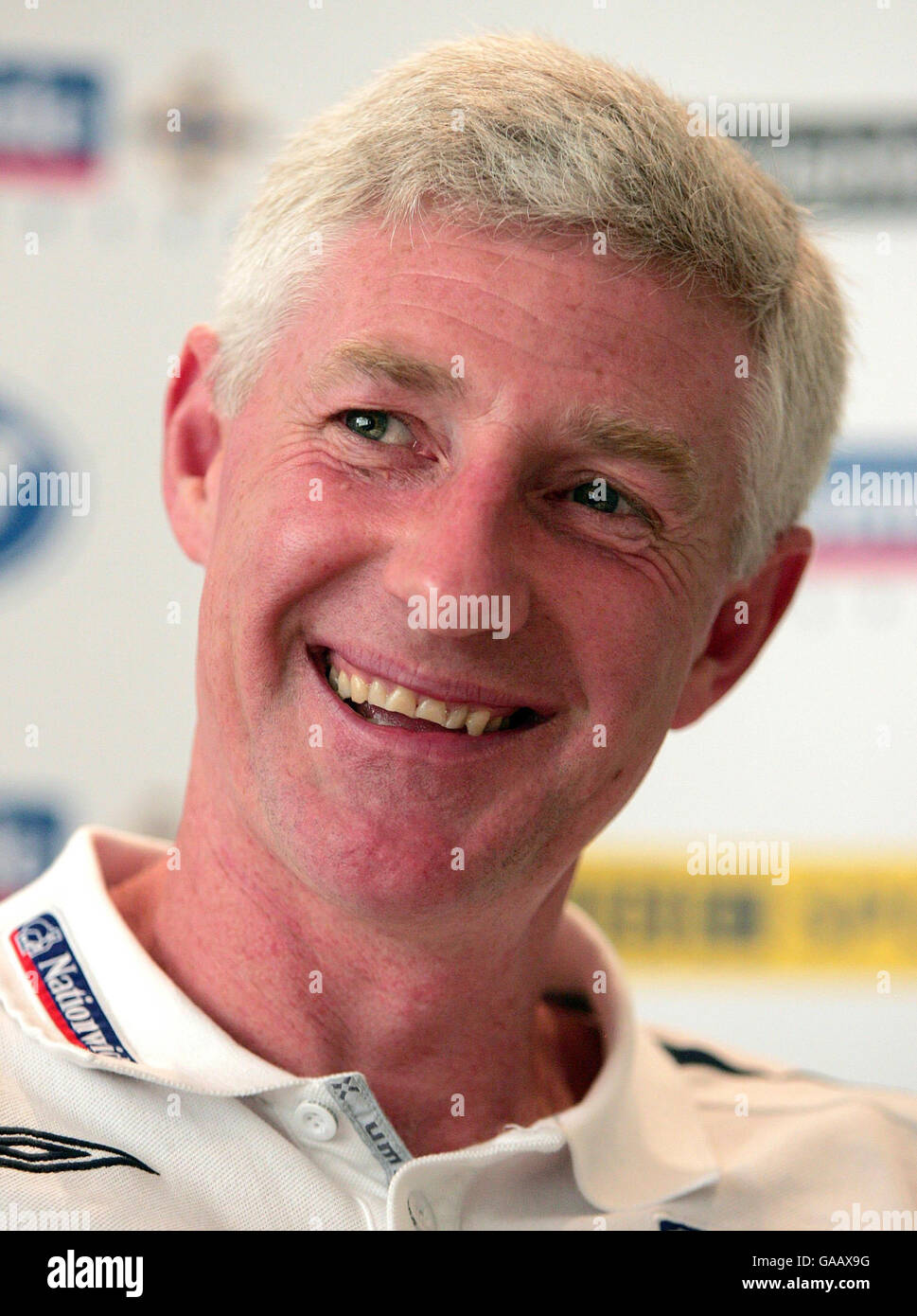 Northern ireland manager nigel worthington press conference saga ...