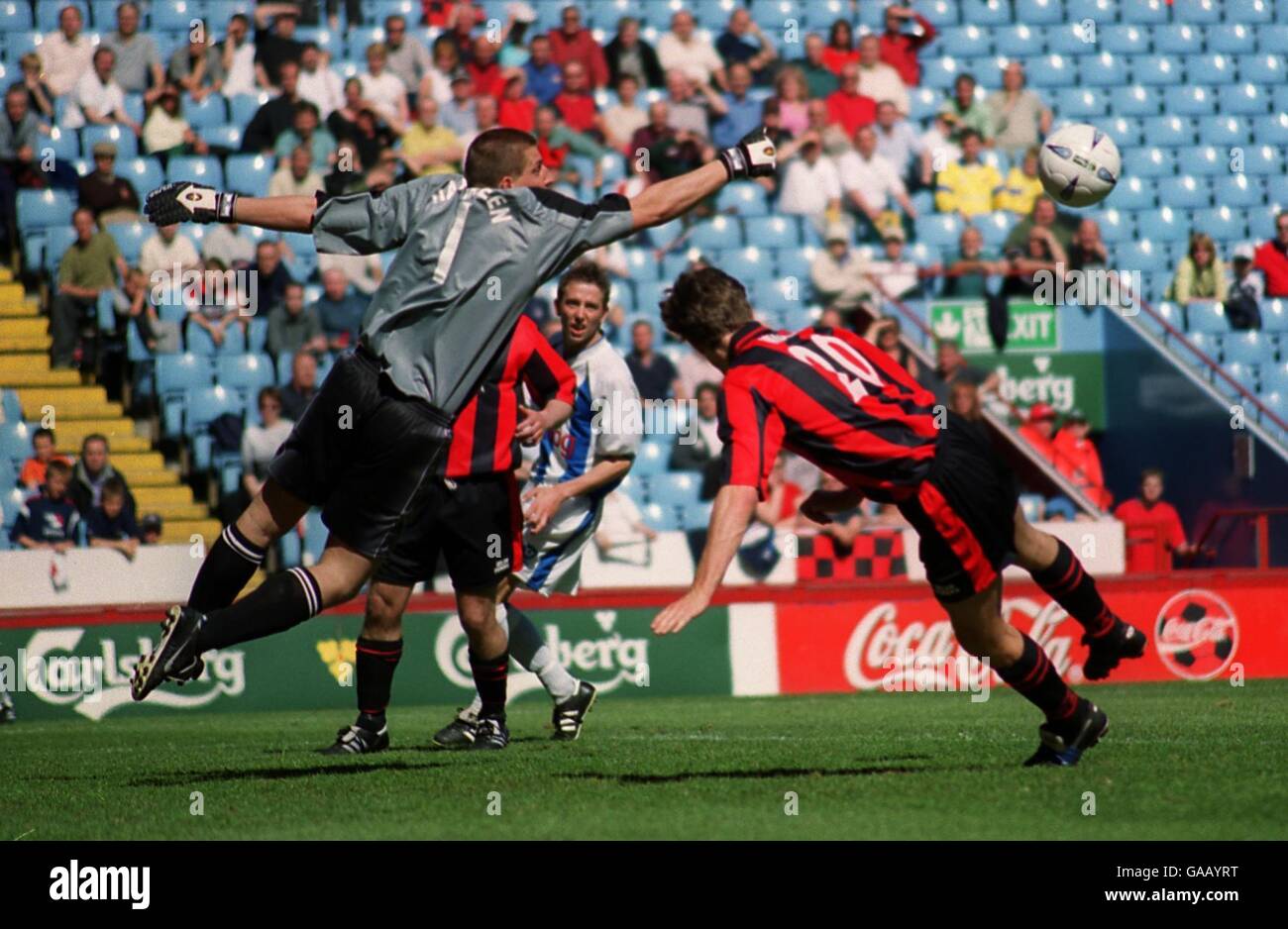 Soccer fa carlsberg vase final tiptree united v whitley bay hires