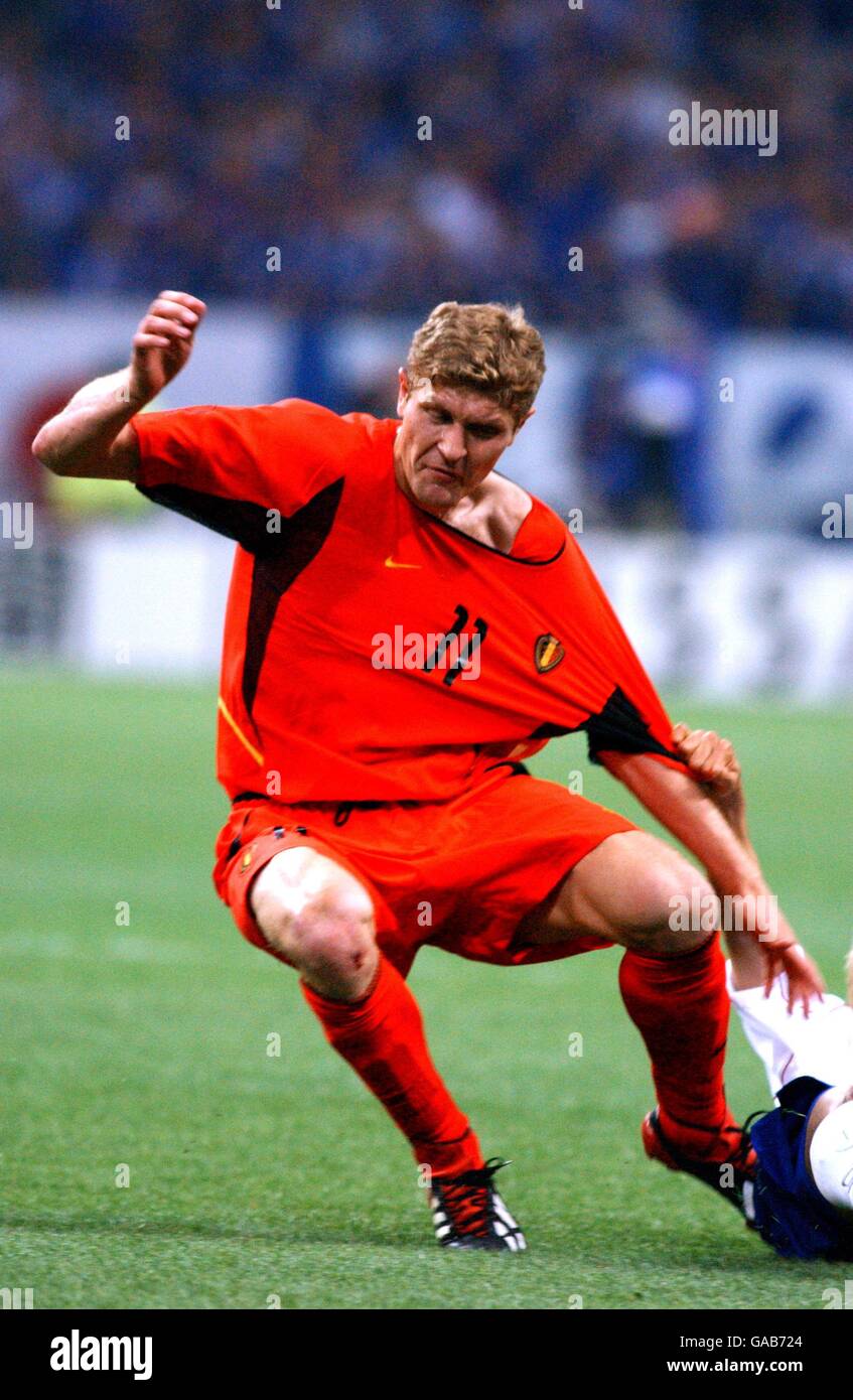 Soccer - FIFA World Cup 2002 - Group H - Japan v Belgium. Belgium's ...