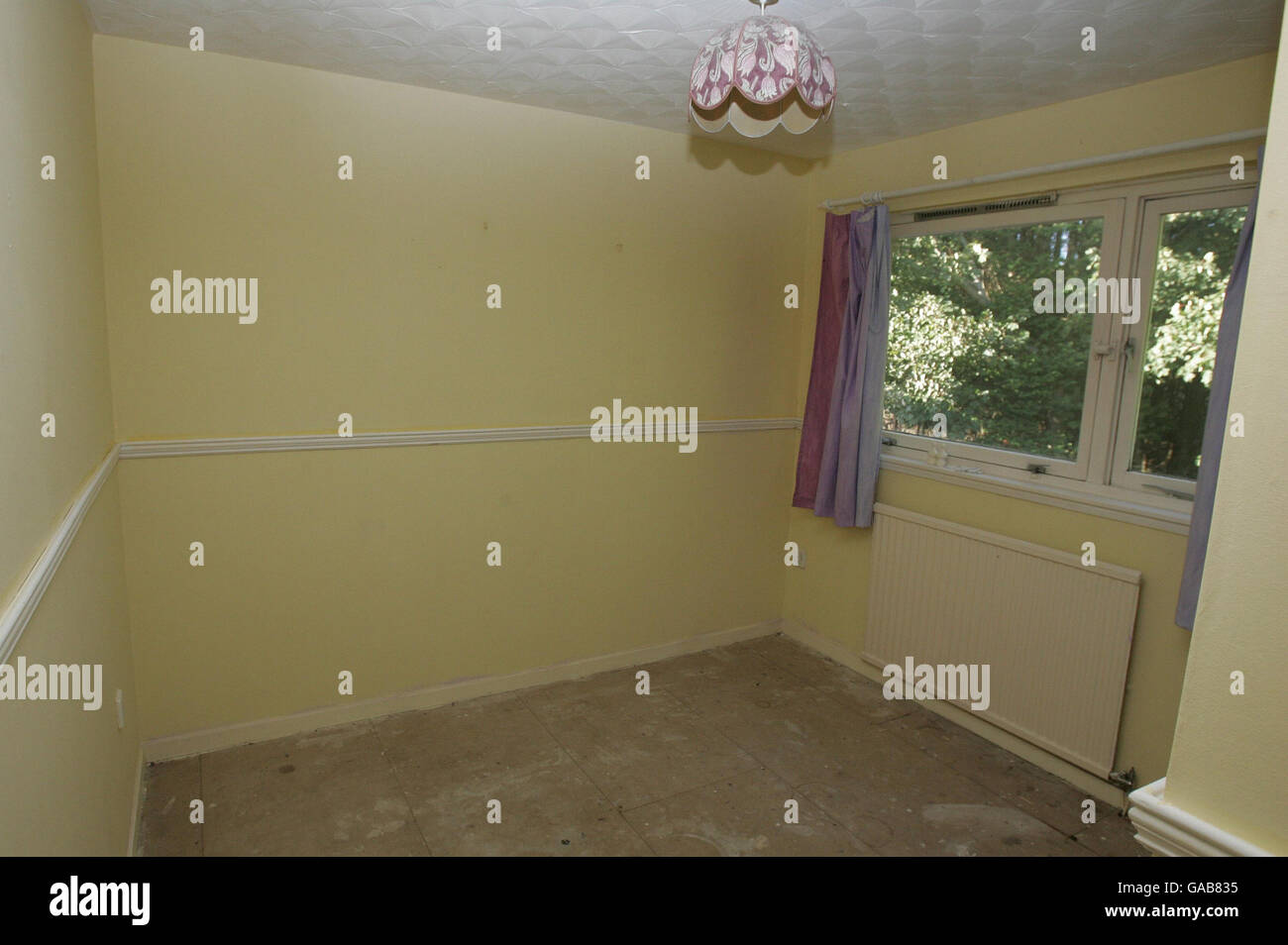 Photo dated 19/09/2007 of one of the bedrooms of semidetatched