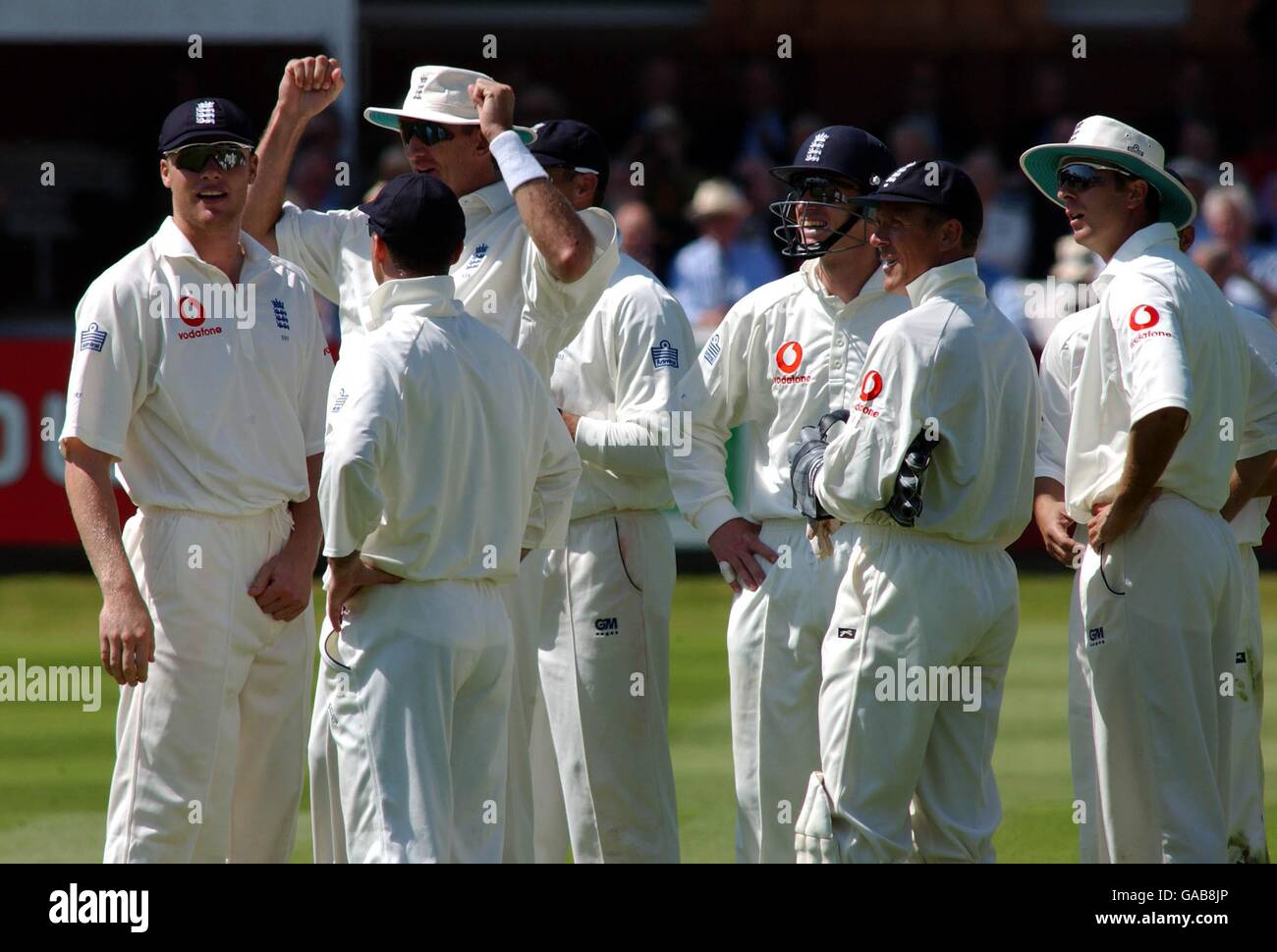 England's Andy Caddick celebrates after the umpires decision to award the run out of Sri Lanka's Sanath Jayasuriya Stock Photo