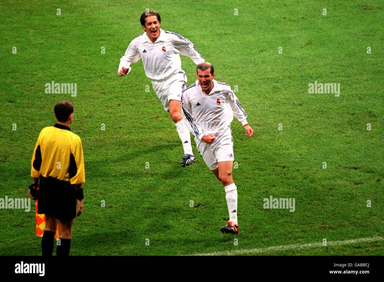 Soccer uefa champions league final real madrid v bayer leverkusen hires stock photography and Soccer uefa champions league final real madrid v bayer leverkusen hires stock photography and