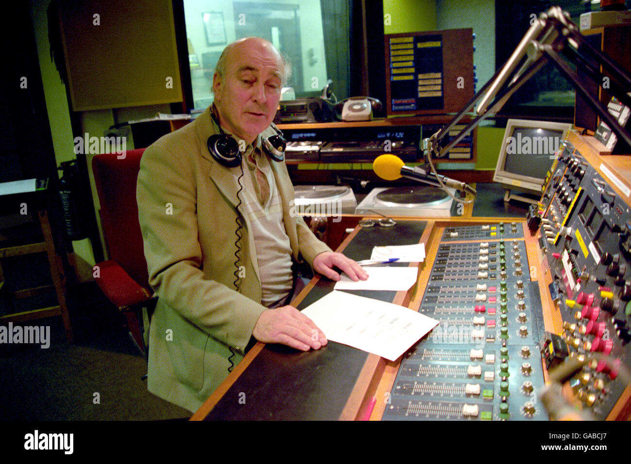 Radio Nottingham DJ Dennis McCarthy after allegedly being attacked by actor  Brian Blessed during an interview Stock Photo - Alamy