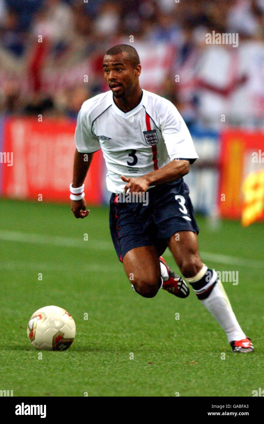 Soccer - FIFA World Cup 2002 - Group F - England v Sweden. Ashley Cole, England Stock Photo